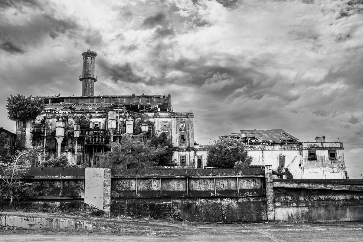Central Coloso Industrial Ruins
